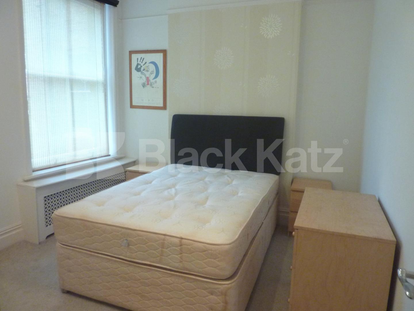 			LUXURY 3 BED 2 BATH!, 3 Bedroom, 1 bath, 1 reception Flat			 Elgin Ave, MAIDA VALE